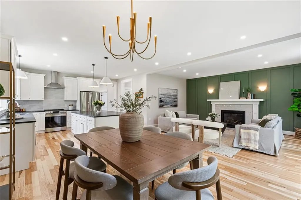 22 Farnsworth Avenue Tiverton RI 02878