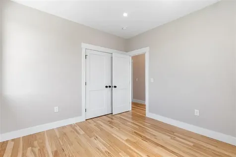 22 Farnsworth Avenue Tiverton RI 02878