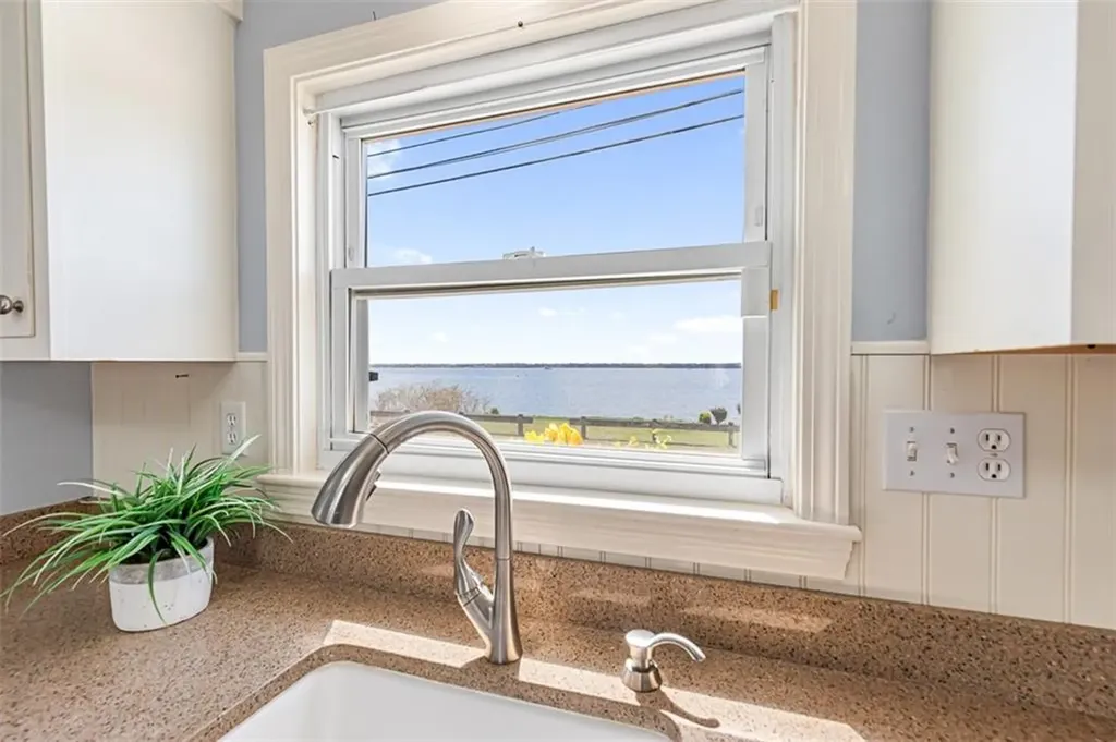 15 Shore Drive Barrington RI 02806