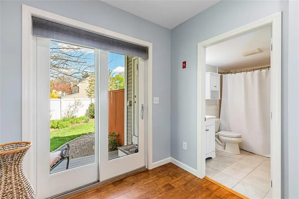15 Shore Drive Barrington RI 02806