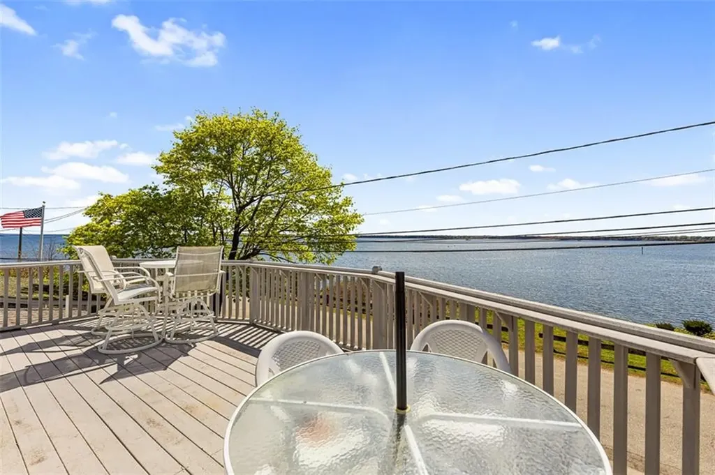 15 Shore Drive Barrington RI 02806