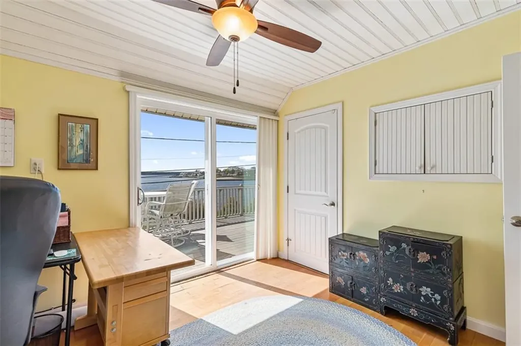 15 Shore Drive Barrington RI 02806