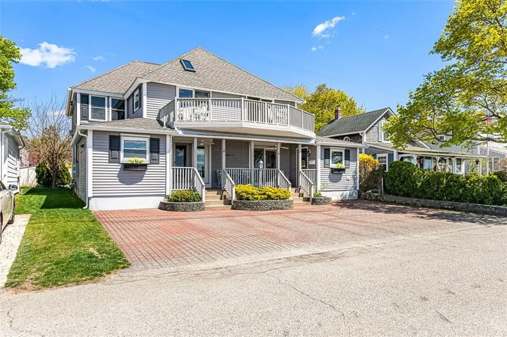 15 Shore Drive Barrington RI 02806