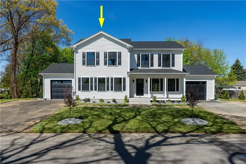 83 Cadora Avenue Warwick RI 02886
