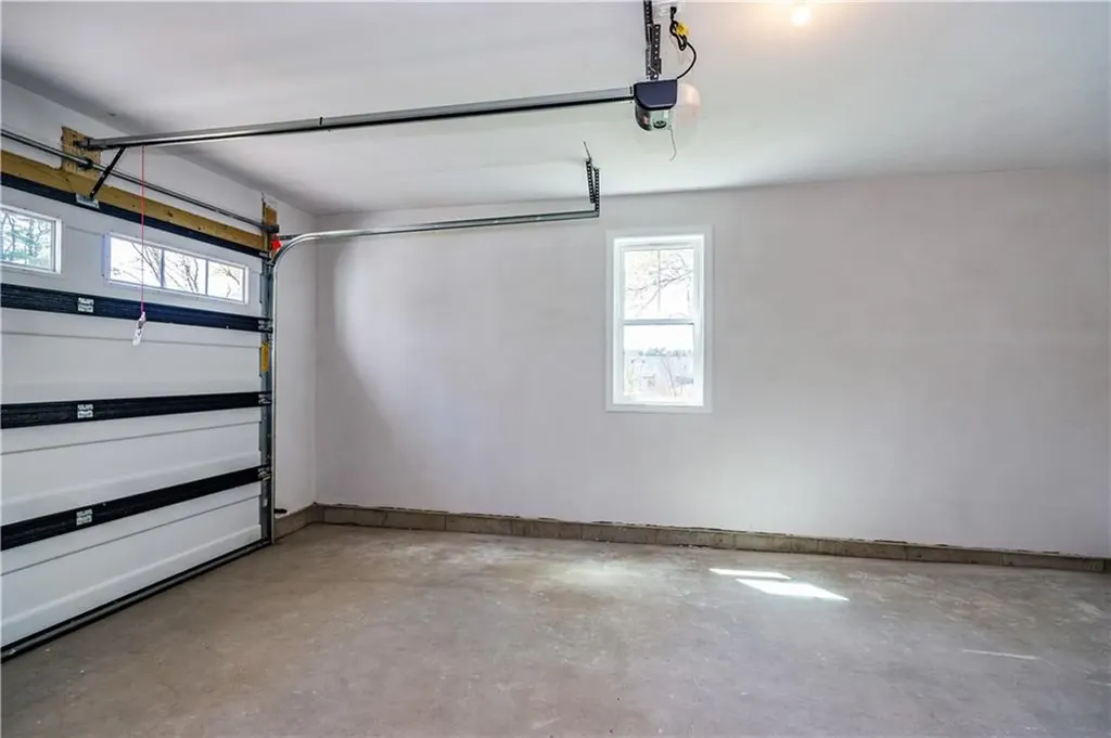 83 Cadora Avenue Warwick RI 02886