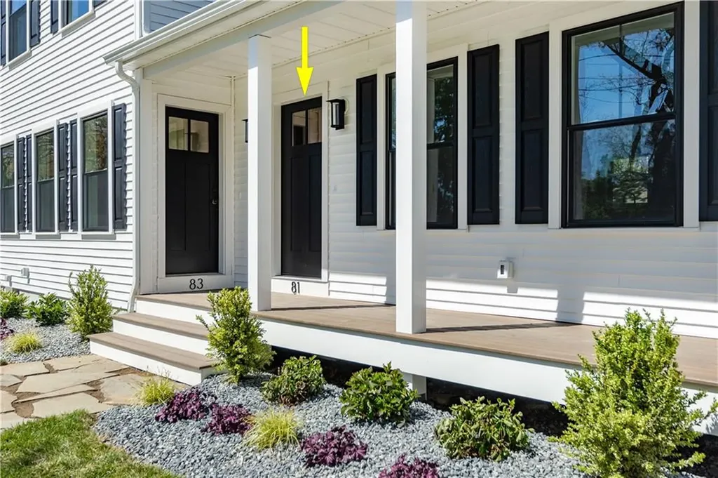 81 Cadora Avenue Warwick RI 02818