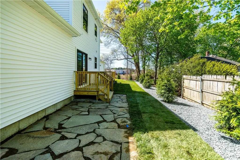 81 Cadora Avenue Warwick RI 02818