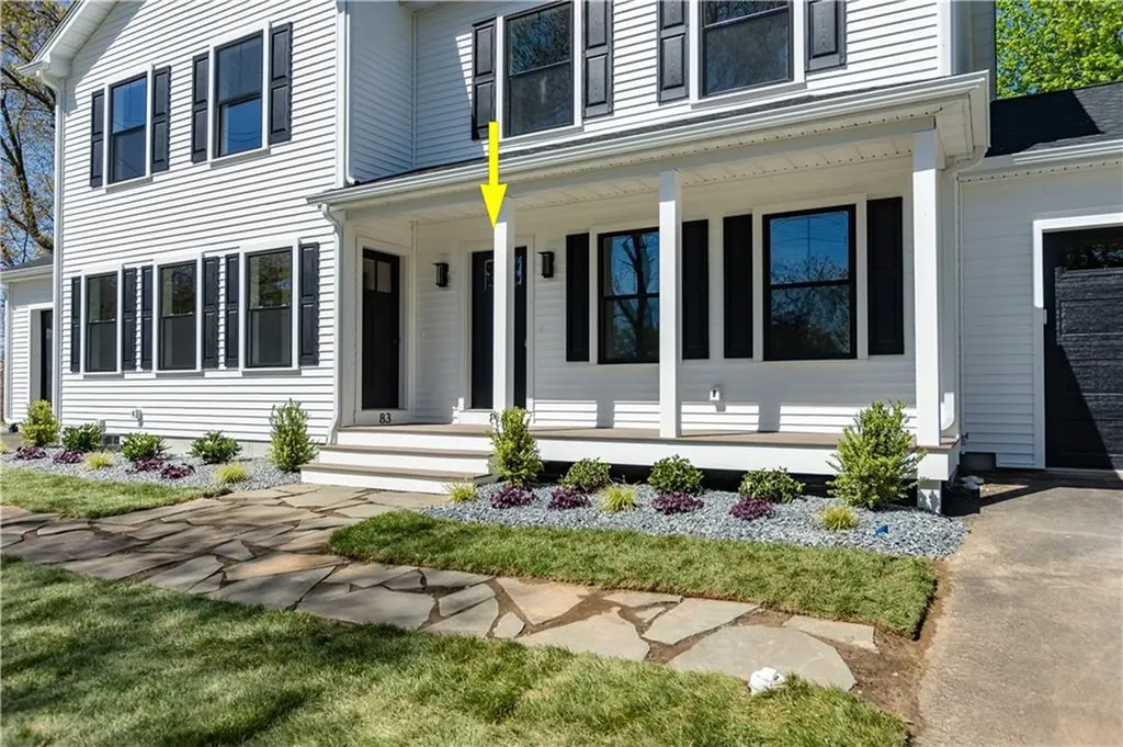 81 Cadora Avenue Warwick RI 02818