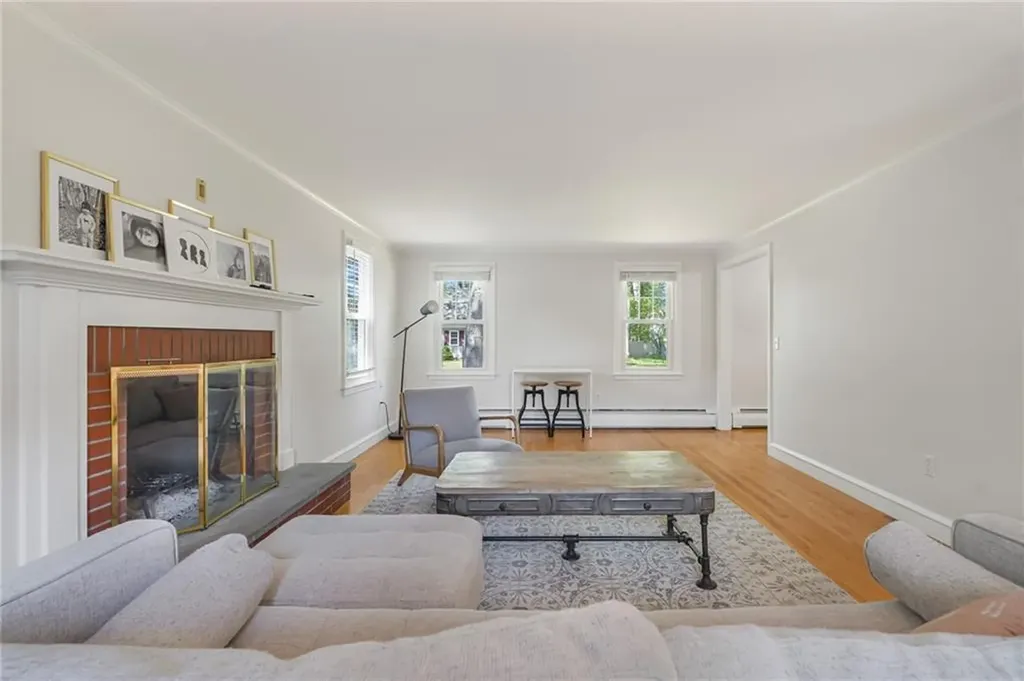 5 Indigo Road Barrington RI 02806