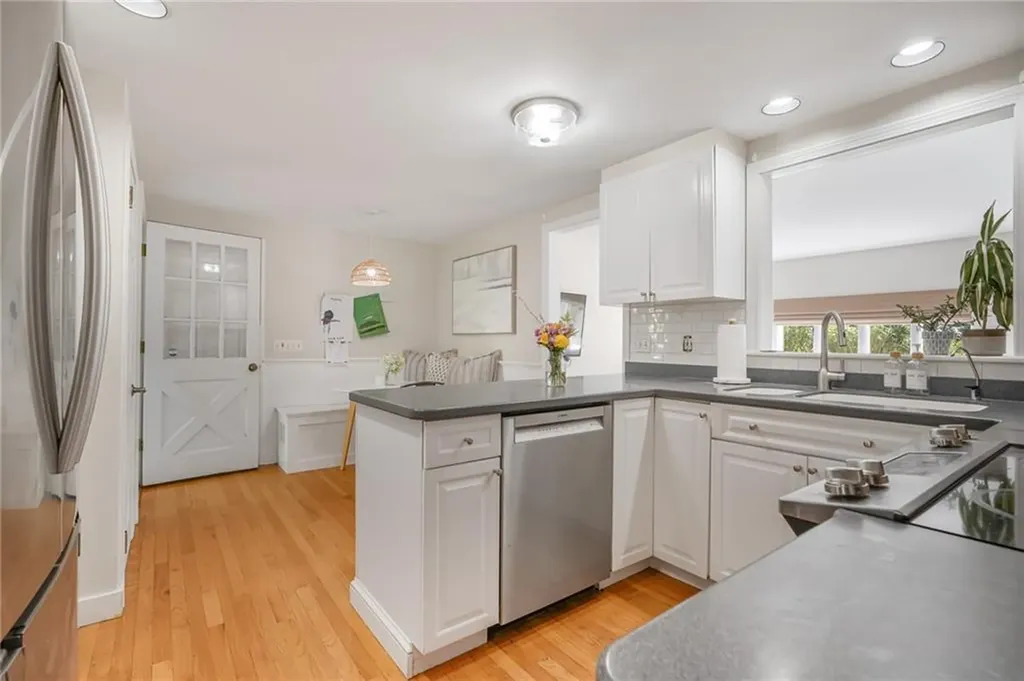 5 Indigo Road Barrington RI 02806