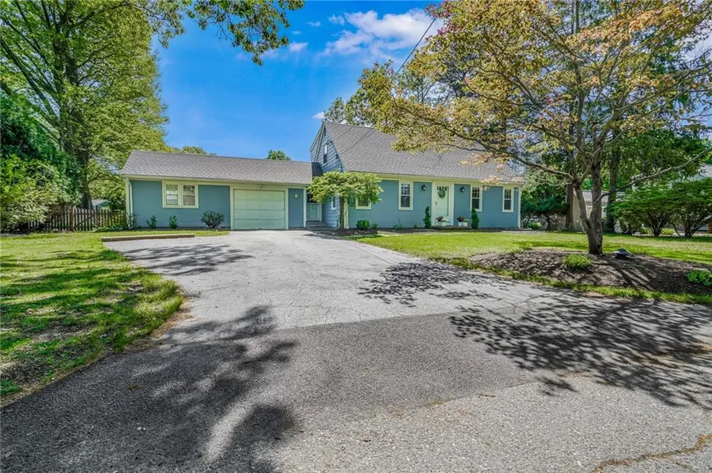 5 Indigo Road Barrington RI 02806