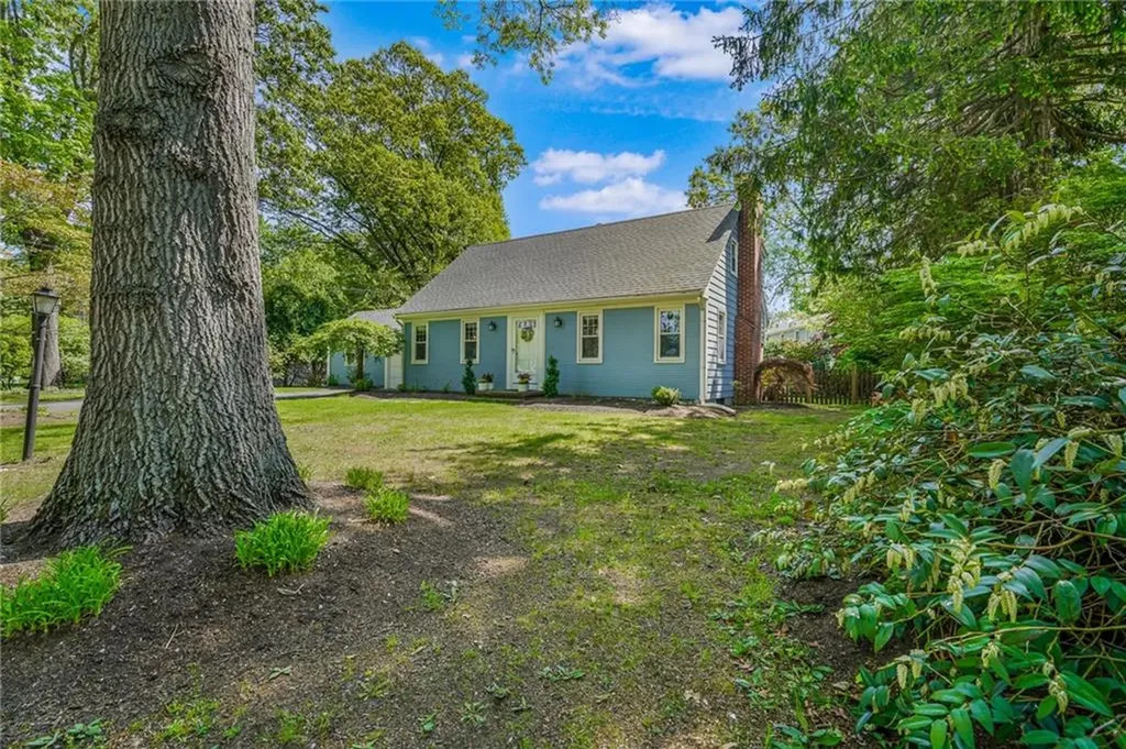 5 Indigo Road Barrington RI 02806
