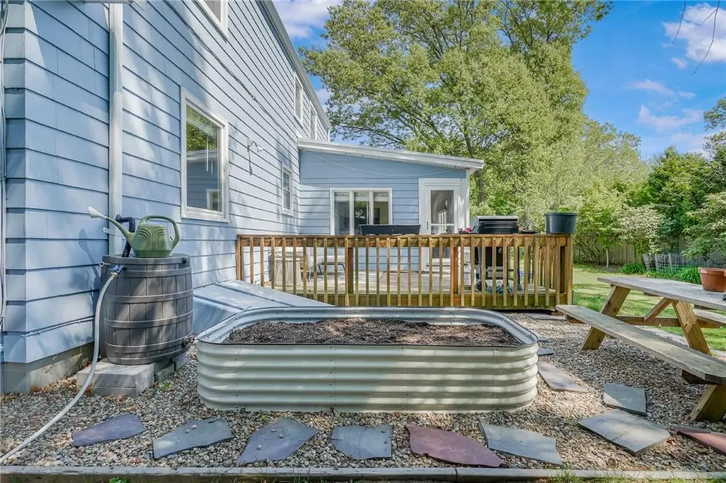 5 Indigo Road Barrington RI 02806