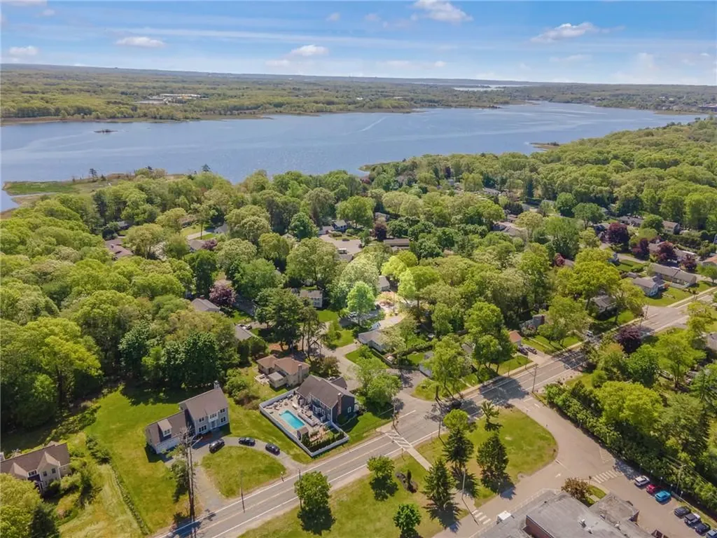 5 Indigo Road Barrington RI 02806