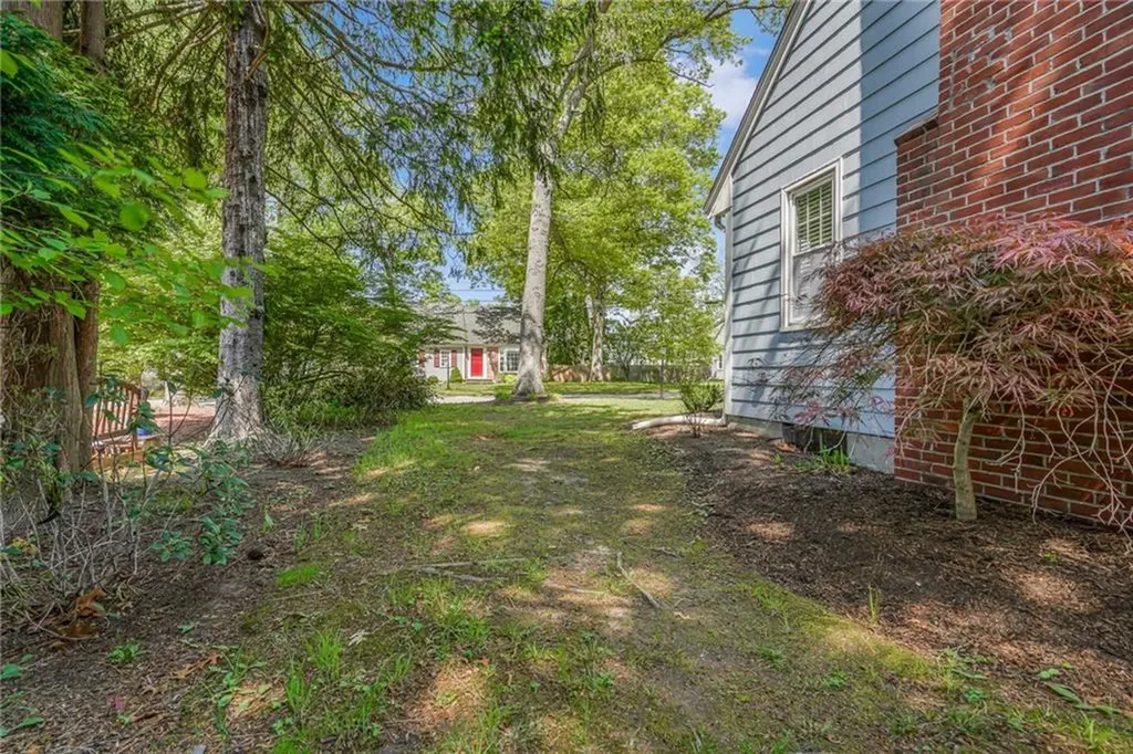 5 Indigo Road Barrington RI 02806