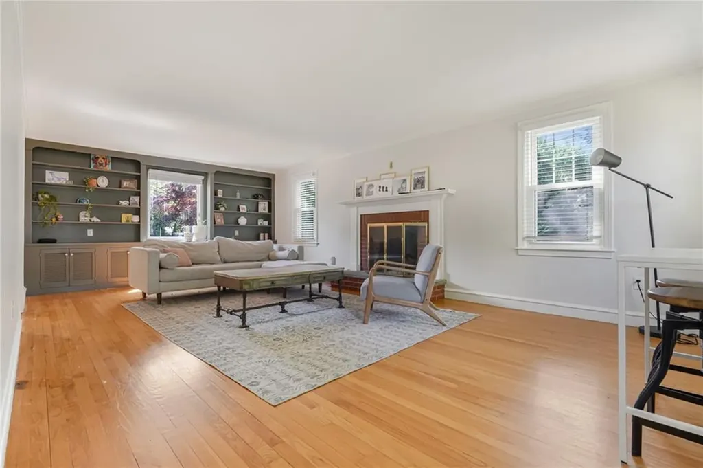 5 Indigo Road Barrington RI 02806