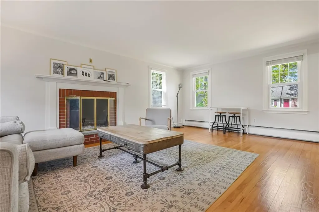 5 Indigo Road Barrington RI 02806