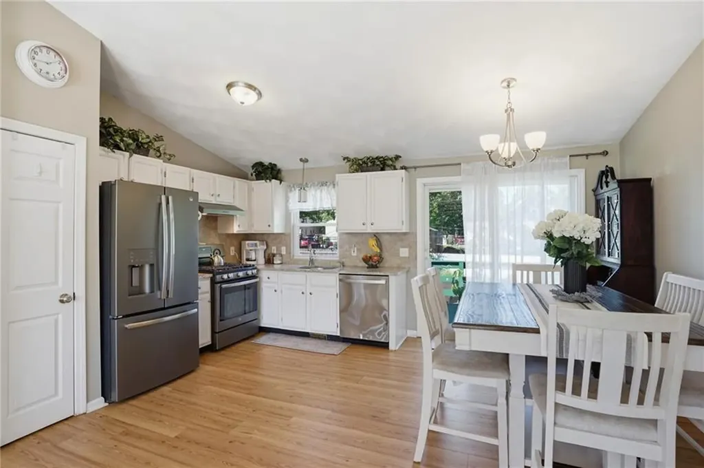 83 Holmes Road Warwick RI 02888