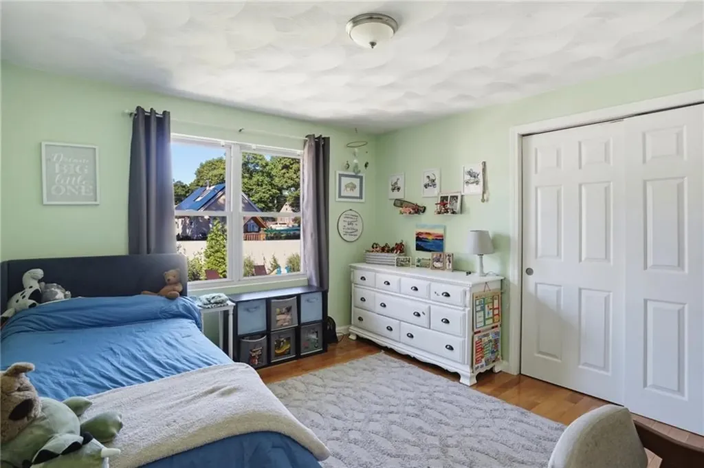 83 Holmes Road Warwick RI 02888