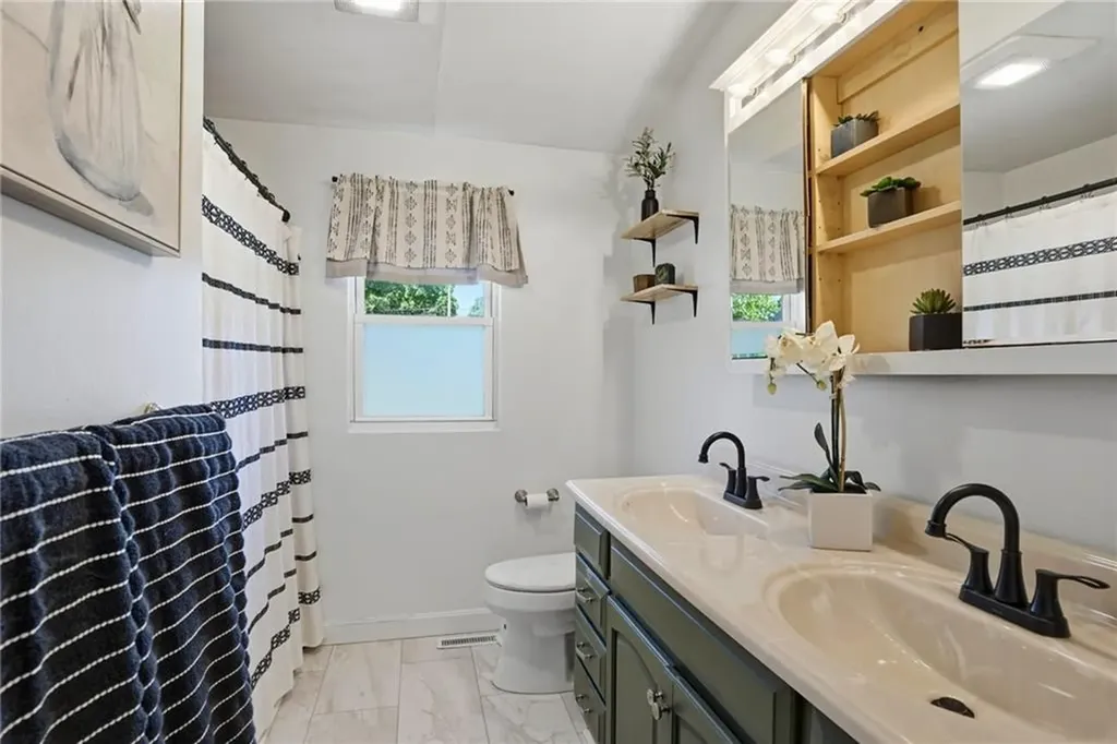 83 Holmes Road Warwick RI 02888