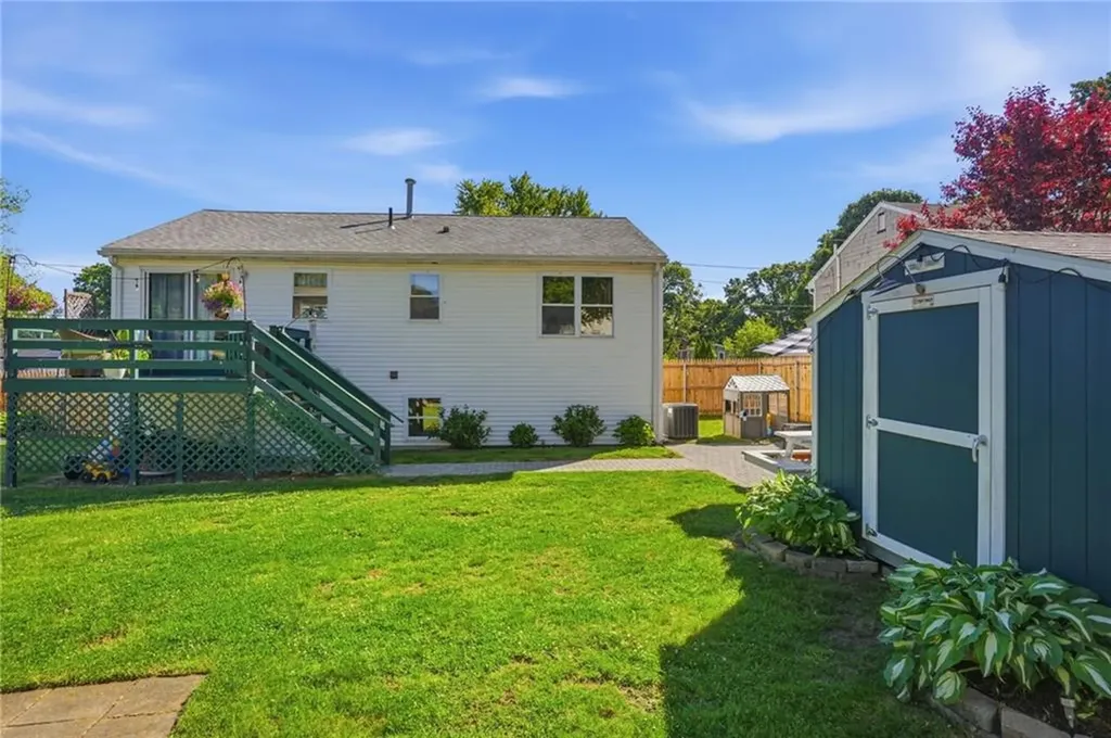 83 Holmes Road Warwick RI 02888