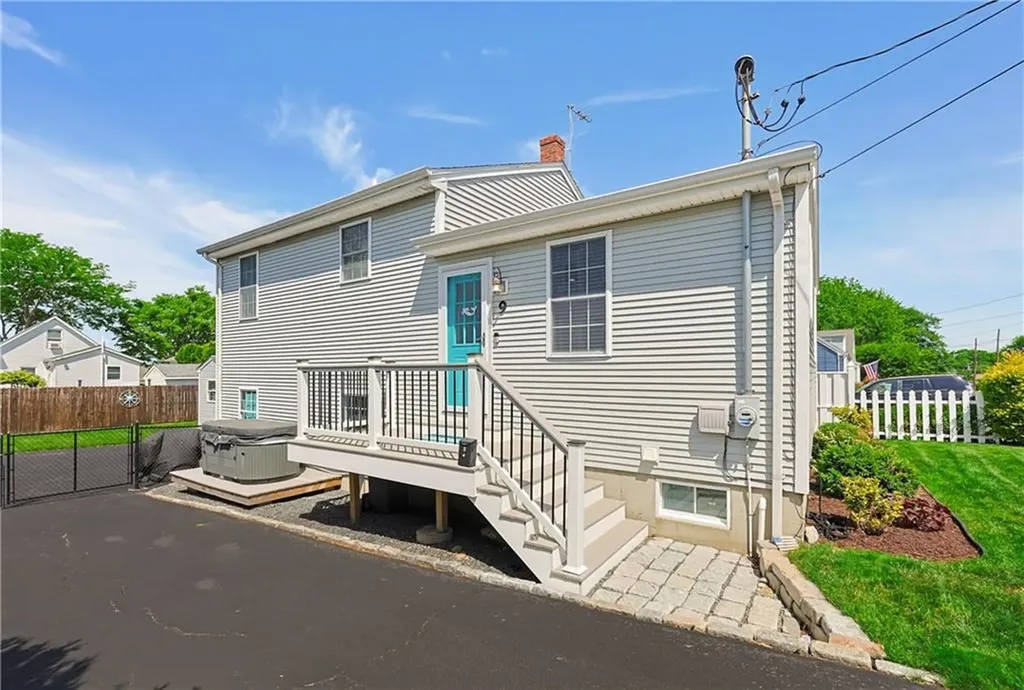 9 Doran Avenue Bristol RI 02809