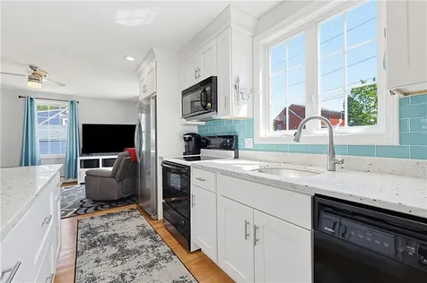 9 Doran Avenue Bristol RI 02809