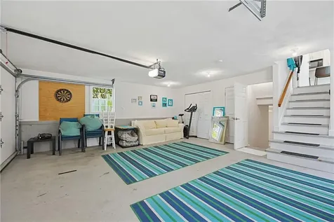 9 Doran Avenue Bristol RI 02809