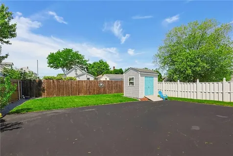 9 Doran Avenue Bristol RI 02809
