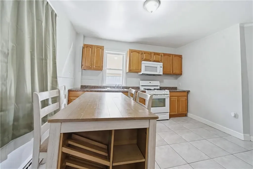56 Warrington Street Providence RI 02907