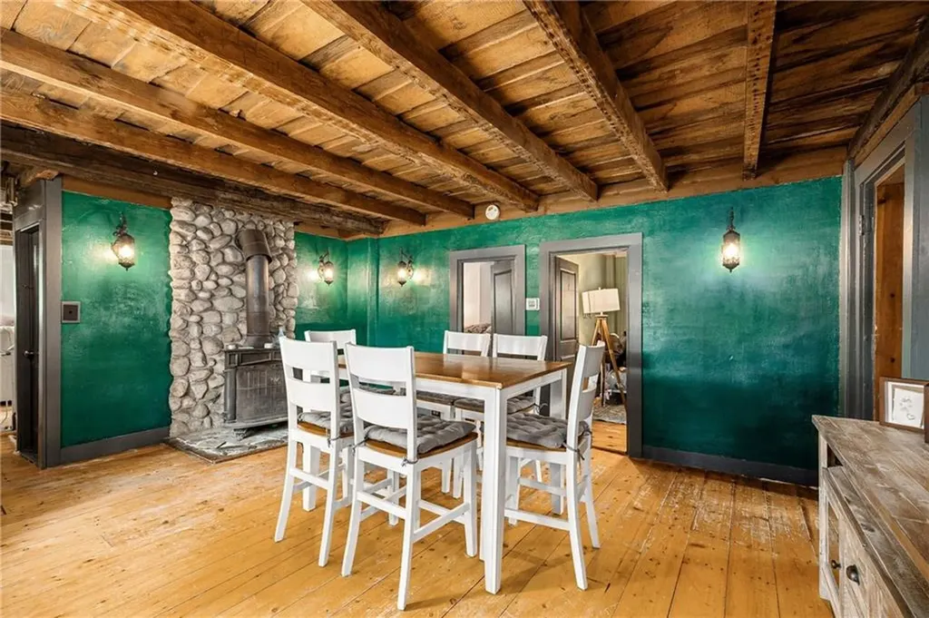 1707 Diamond Hill Road Cumberland RI 02864