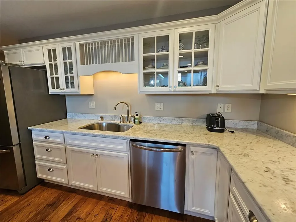 1 Tupperware Drive North Smithfield RI 02896