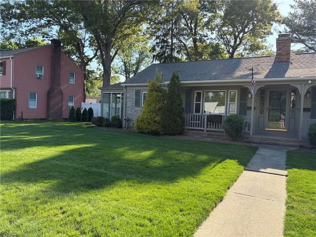 135 Park View Avenue Warwick RI 02888