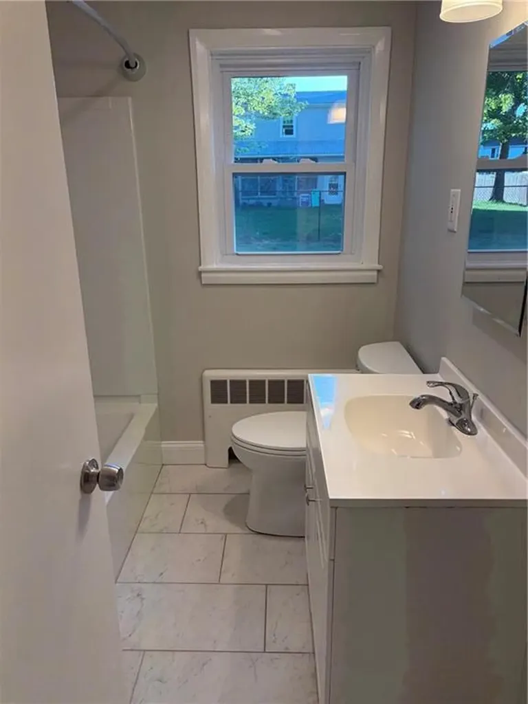 135 Park View Avenue Warwick RI 02888