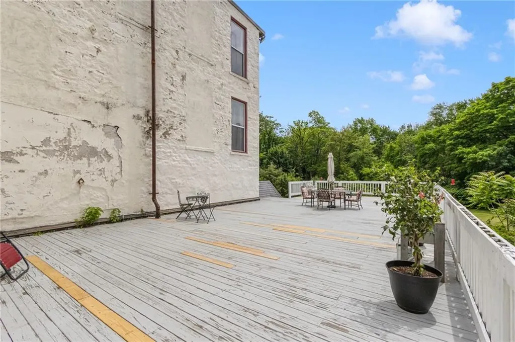 494 Woonasquatucket Avenue North Providence RI 02911
