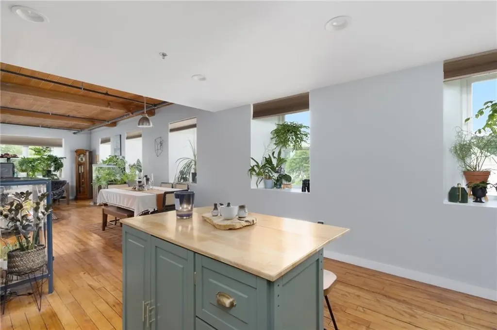 494 Woonasquatucket Avenue North Providence RI 02911