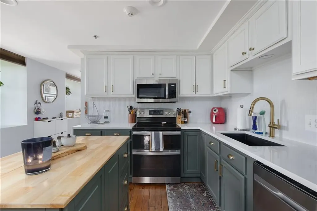 494 Woonasquatucket Avenue North Providence RI 02911