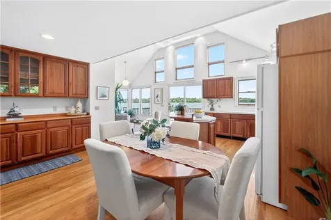63 Teed Avenue Barrington RI 02806