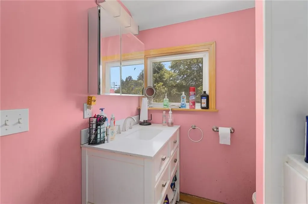 540 Switch Road Richmond RI 02894