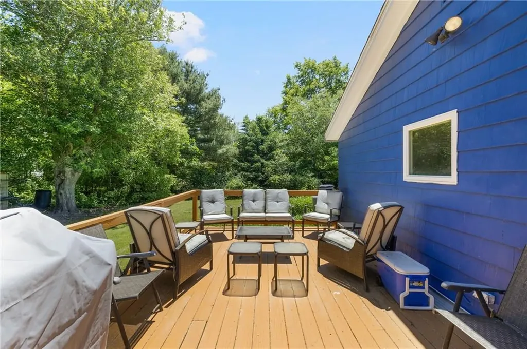 540 Switch Road Richmond RI 02894