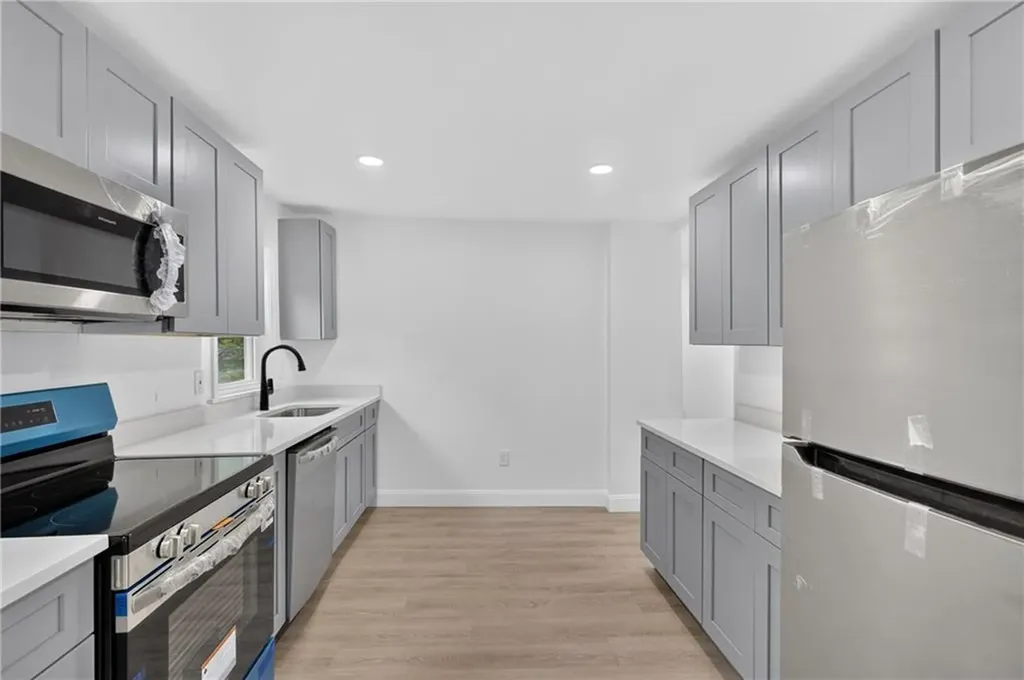 5 Lees Lane Glocester RI 02814