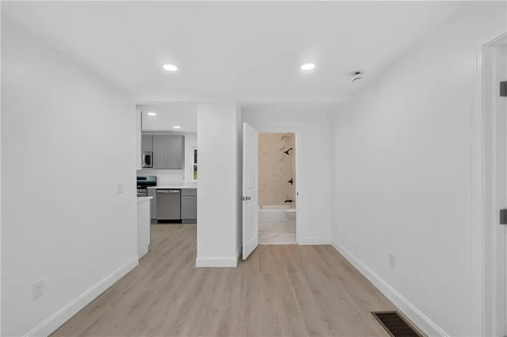 5 Lees Lane Glocester RI 02814