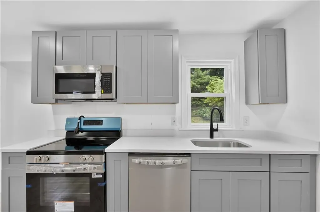 5 Lees Lane Glocester RI 02814