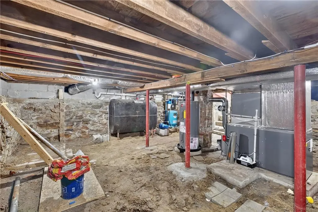 5 Lees Lane Glocester RI 02814