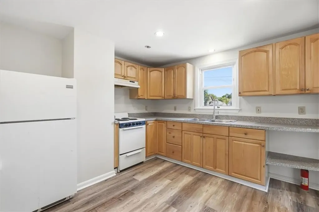 2 Redfern Street East Providence RI 02915