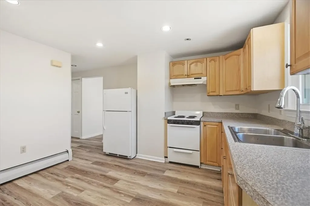 2 Redfern Street East Providence RI 02915