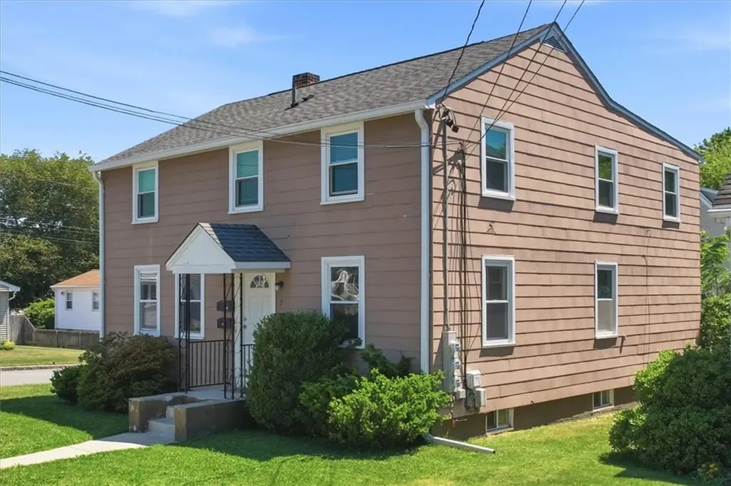 2 Redfern Street East Providence RI 02915