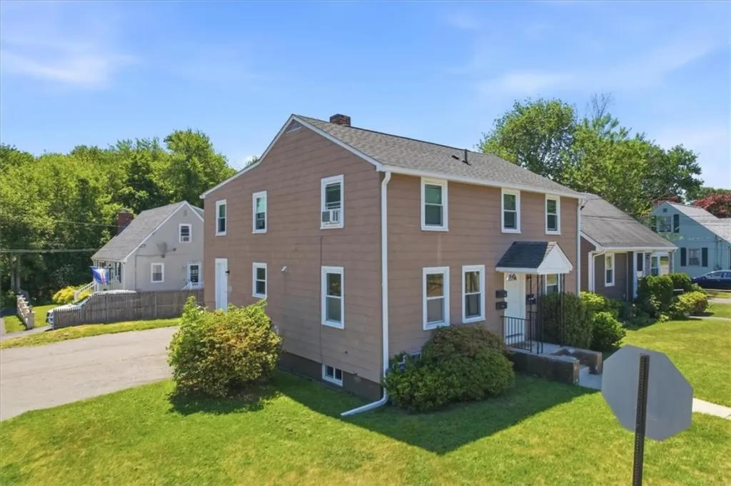 2 Redfern Street East Providence RI 02915