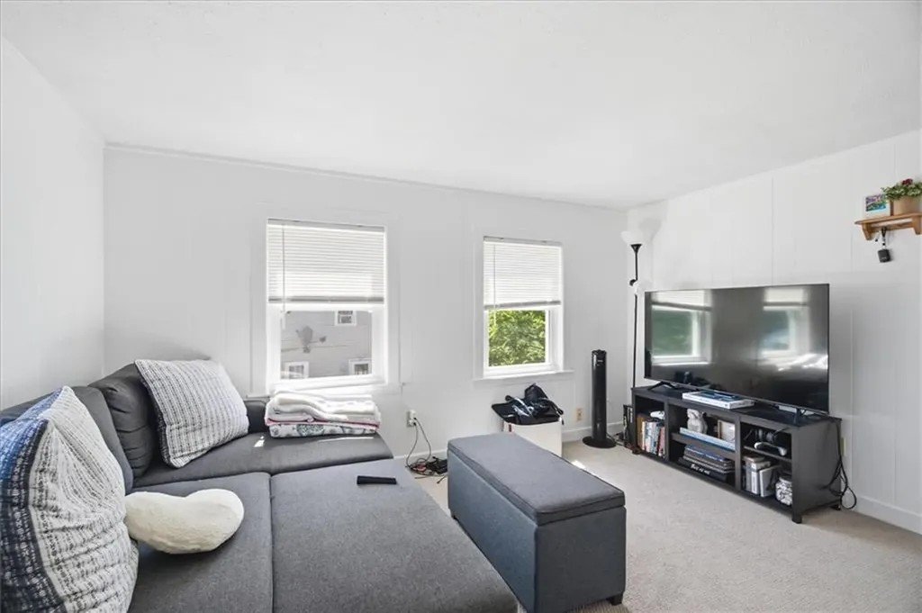 2 Redfern Street East Providence RI 02915