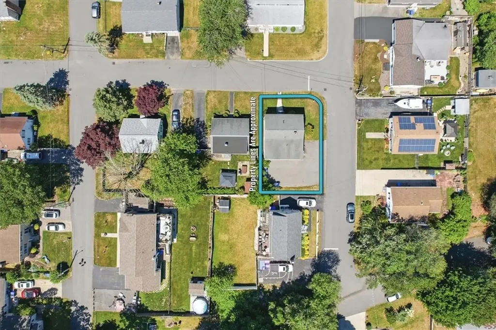 2 Redfern Street East Providence RI 02915